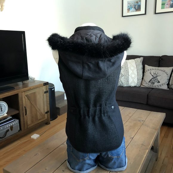 RW&CO. Black Warm Hooded Vest in Black - XS - Picture 9 of 16